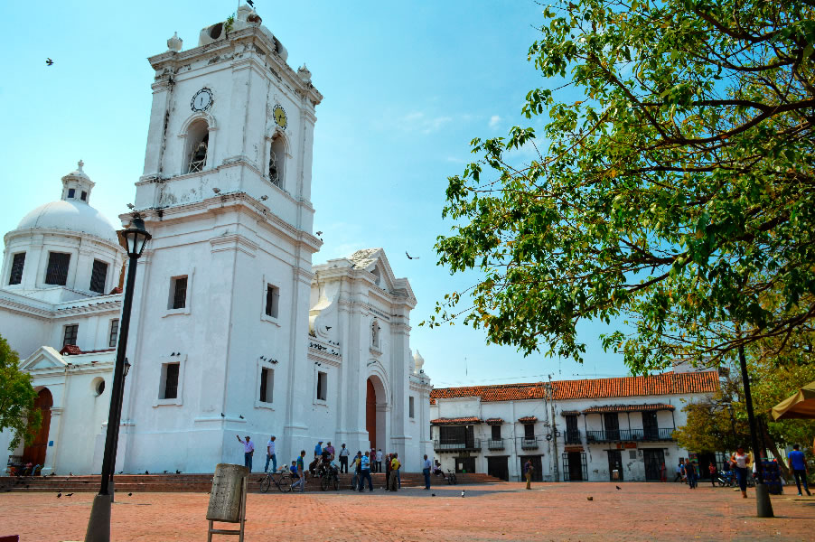 En centro histórico de Santa Marta-se ubica la plaza de la Catedral. Fotografía Santamarta.gov.co