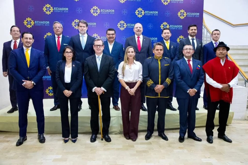 candidatos presidenciales ecuador 2025