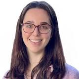 cristina ros -Humanista. Correctora. Especializada en Literatura