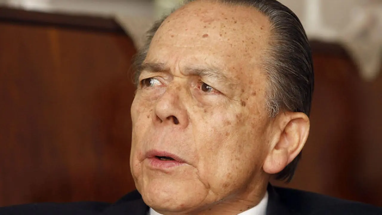 Enrique Parejo González es un abogado y político colombiano. Fue ministro de Justicia y embajador de Colombia en Hungría