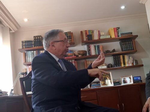 Coronel Carlos A.Velasquez/ Precandidato presidencial Partido Conservador Colombiano 2026-2030