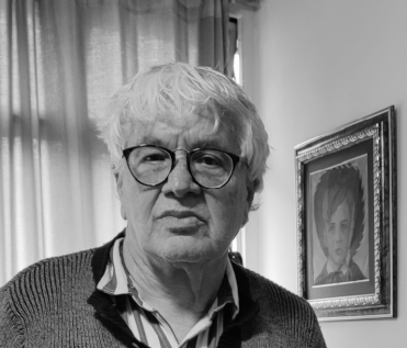 Edgardo Edmundo Bassi Burgos, es un arquitecto colombiano, egresado de la Universidad del Atlántico