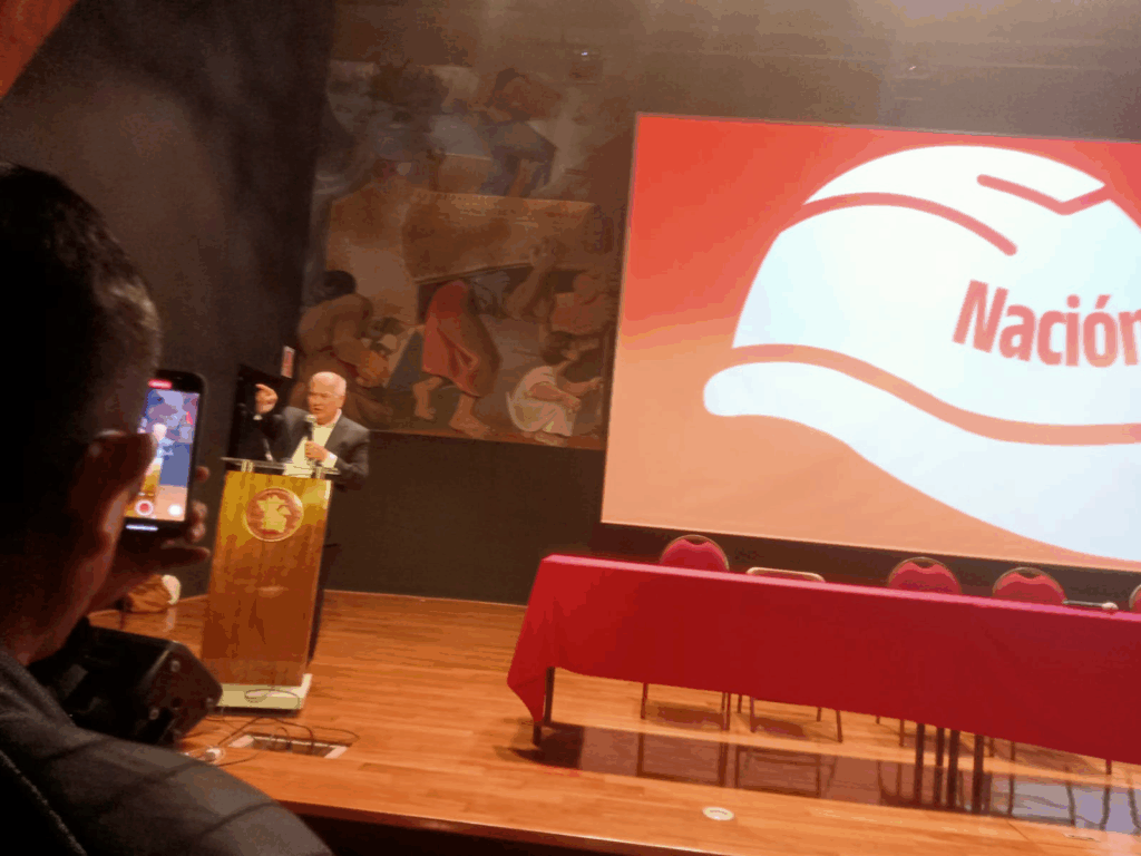 Alfonso López Chau, candidato presidencia dle Perú 2026-2030