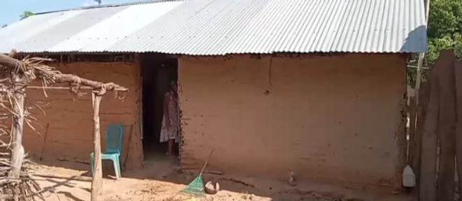  Casa de bahareque de doña Ana Gregoria Hernández Bello en el corregimiento de Zapatosa-Cesar.