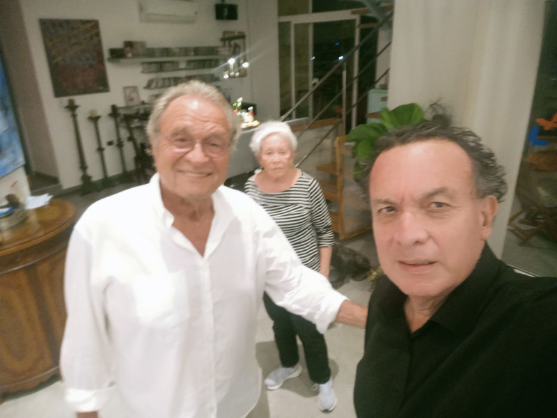 Hans Blumenthal y el comunicador social y  periodista  Carlos Villota 