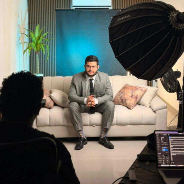 Sergio Luis Padilla Oñate, Abogado.