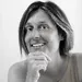 Nieves Domínguez Amil (Redondela, 1979) Licenciada en Ciencias de la Información. Máster en Medios de Comunicación de La Voz.