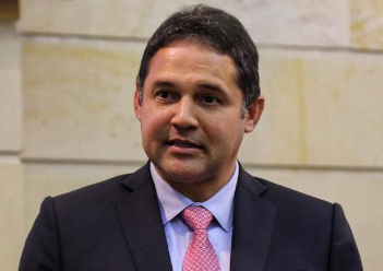 Honorio Herniquez Pinedo senado por el partido centro democrático